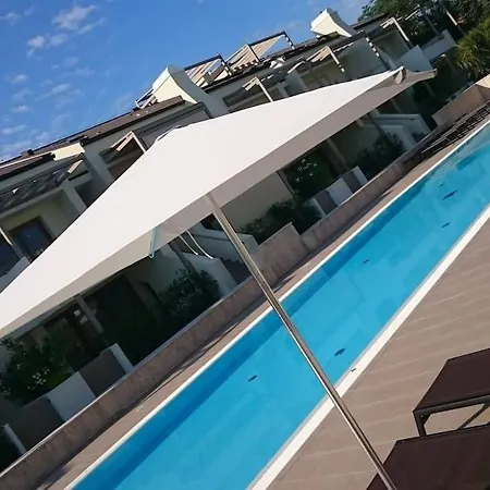 Appartamento Lido Centro Con Piscina